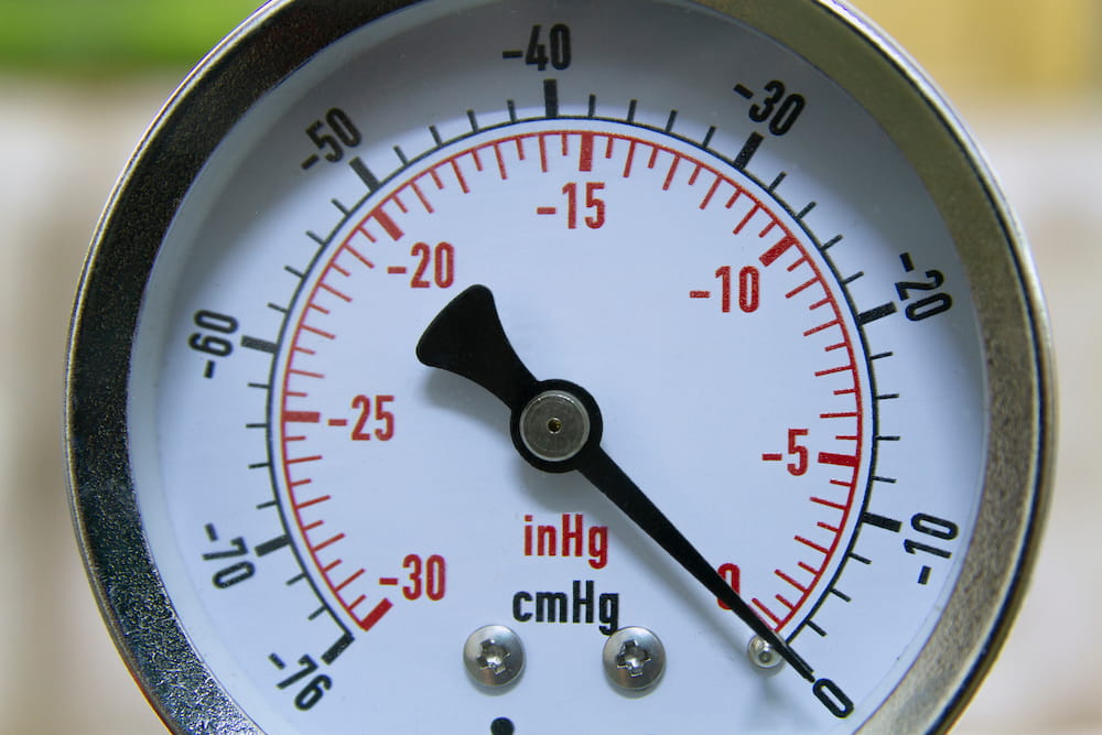 Vacuum pressure gauge meter details